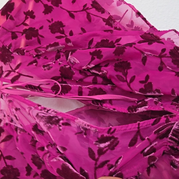 Forever 21 Magenta Pink Crushed Velvet Flutter Sleeve Blouse with Tie Back S - Picture 6 of 7